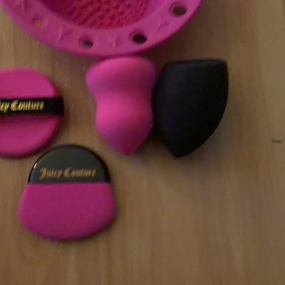 Brush and sponge 🧽 cleaner,+makeup applications - Picture 4 of 6